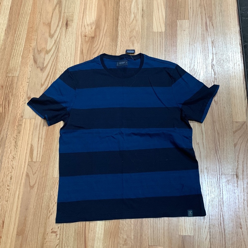 Lucky brand tshirt